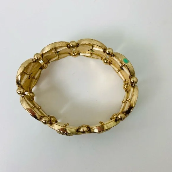 Vintage Green/Gold Hearts design Bracelet. - Picture 3 of 8